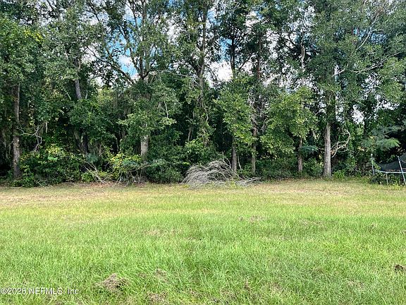 5th image of 223 SE VICTORIA Glen