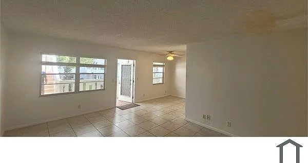2 bed, 835 sqft, $1,500 — Photo 2
