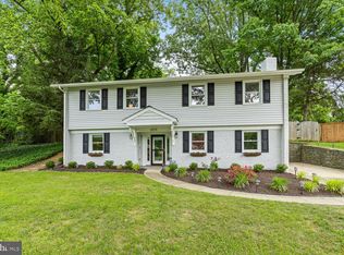 3717 Forest Grove Dr, Annandale, VA 22003