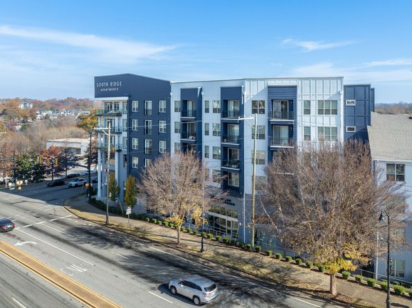 823 S Church St APT 2204