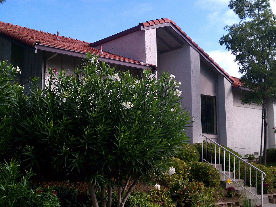 1st image of 489 Verano Ct