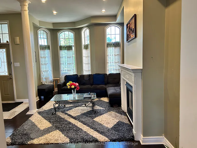 83 Cornell Park Ave — Photo 2