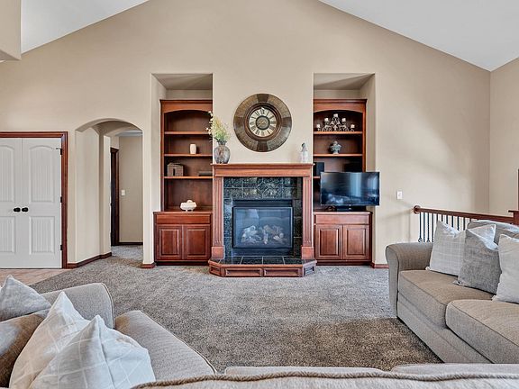 4th image of 2418 N Springdale Cir