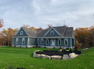4 Freedom Ln, Auburn, NH 03032
