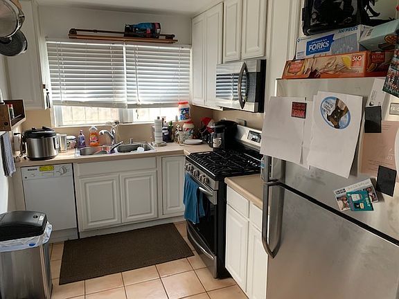 3rd image of 1042 1/2 Felspar St #1042-1/2