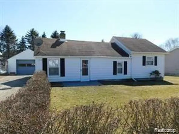 610 E Frank St, Fowlerville, MI 48836
