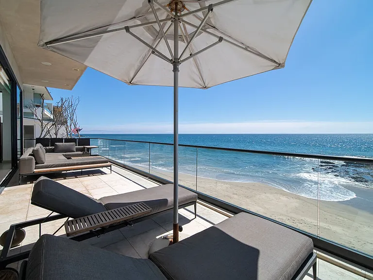 25250 Malibu Rd — Photo 10