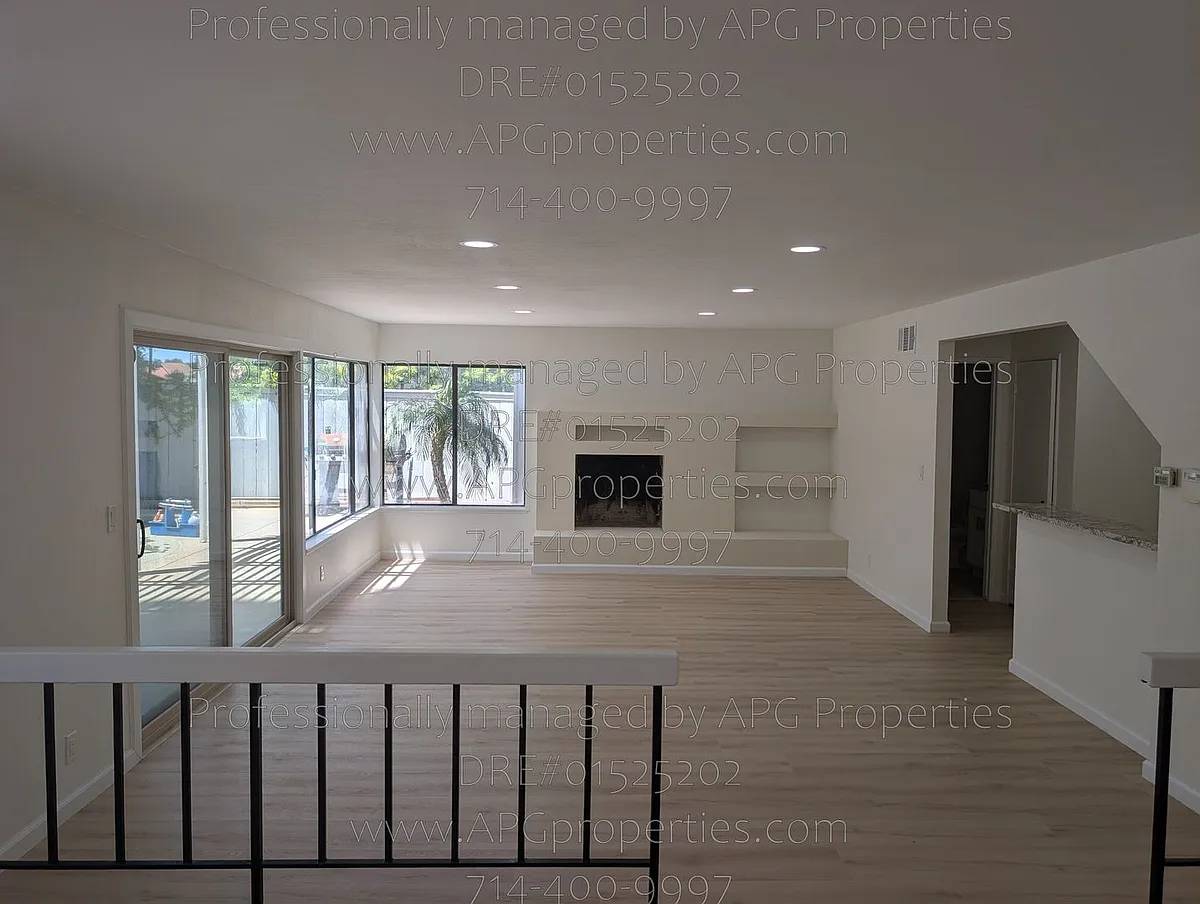 Building Photo - 289 S Solomon Dr