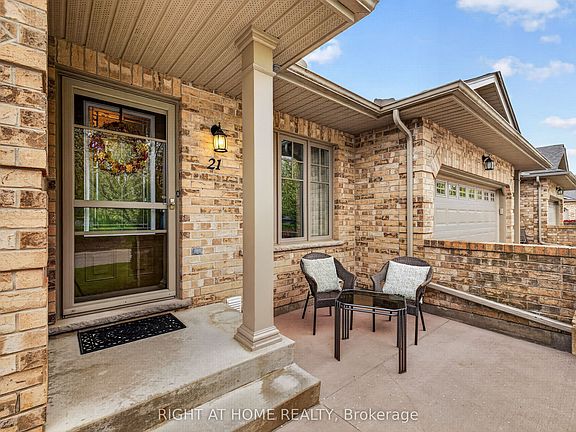 4th image of 2100 Denview Ave #21