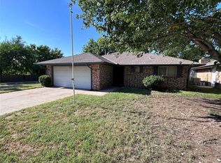 7437 NW 31st St, Bethany, OK 73008