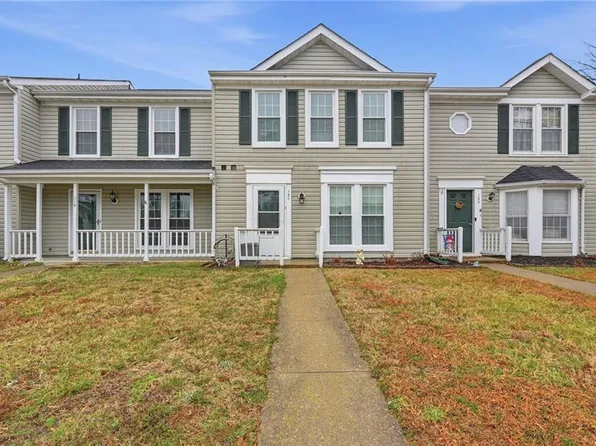 121 Sterling Ct, Yorktown, VA 23693