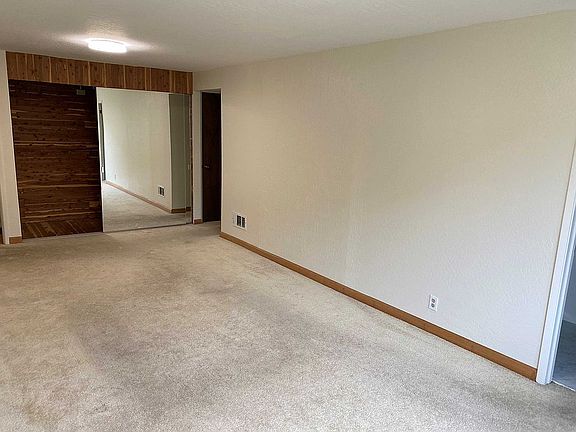5th image of 1783 Eucalyptus Dr