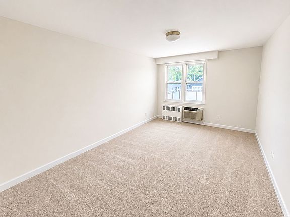 2nd image of 370 Ocean Pkwy APT 3C