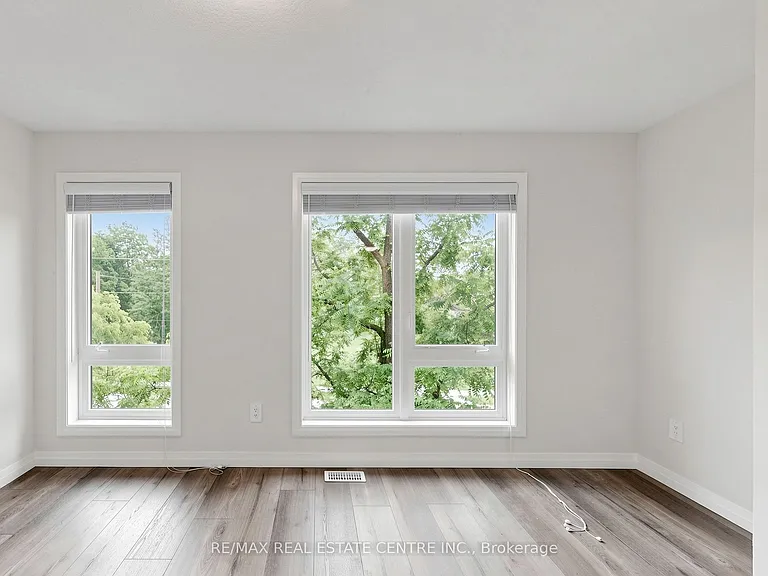 720 Grey St S #55 — Photo 42