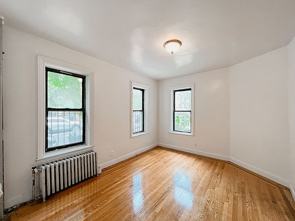 4th image of 134 Haven Ave APT 1G