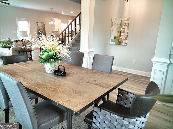 3rd image of 1117 Barrington Place Way