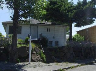 9450 10th Ave SW, Seattle, WA 98106