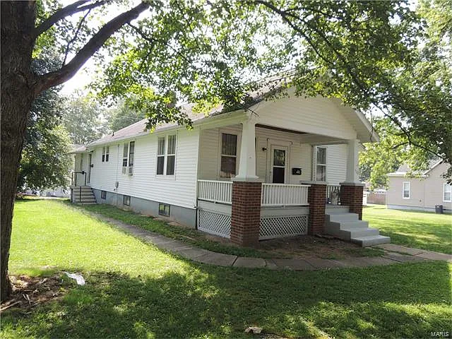 702 Wyatt St photo 1