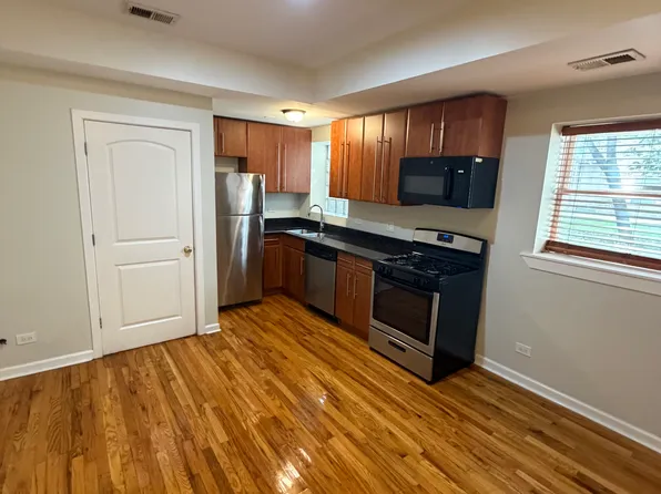 3851 W Ainslie St APT G, Chicago, IL 60625