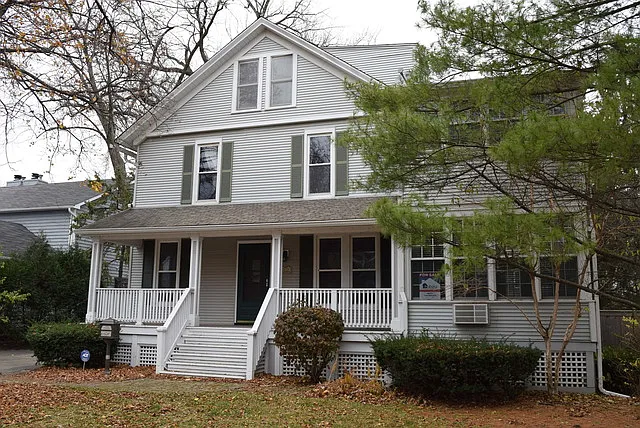 312 Granby Rd photo 1