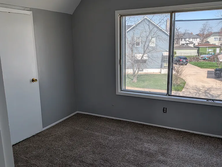 2605 E 141st Pl — Photo 8