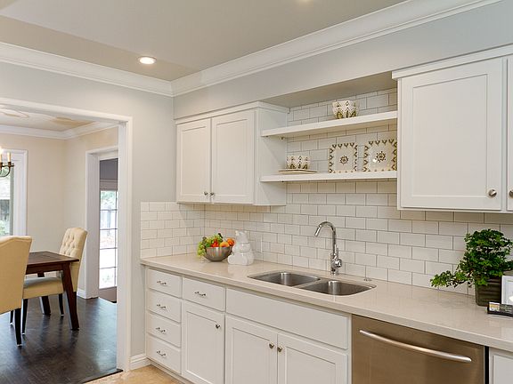 5th image of 1359 Fitch Way