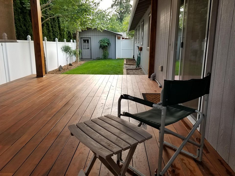 1st image of 14605 NE 71st St