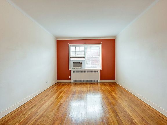 4th image of 77-15 113th St APT 6K