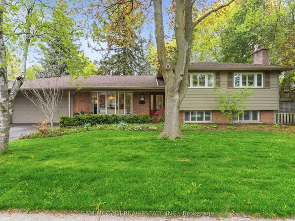 1477 Agnew Rd, Mississauga, ON L5J 3G8
