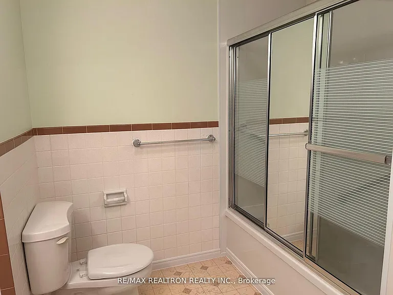 22 Tanjoe Cres — Photo 8