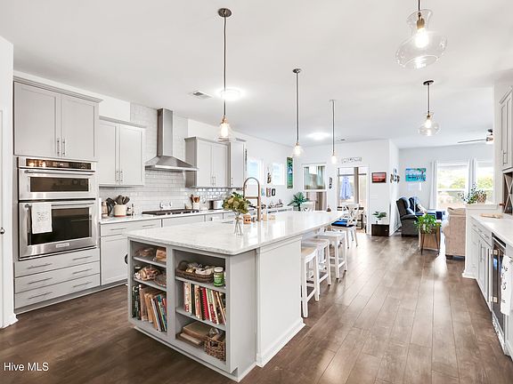 3rd image of 4011 Ruddy Duck Way