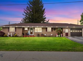 103 Circle Dr, Bath, NY 14810