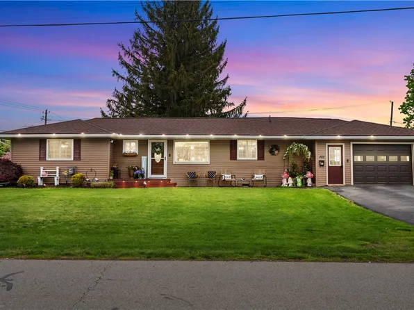 103 Circle Dr, Bath, NY 14810