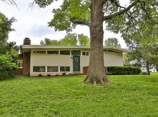 314 Coventry Ln, Ballwin, MO 63021