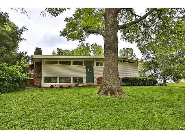 314 Coventry Ln photo 1