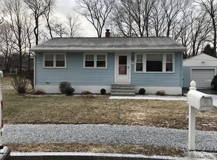 27 Robin Rd, Westborough, MA 01581