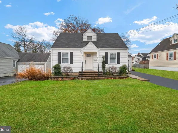 643 Concord Cir, Ewing, NJ 08618