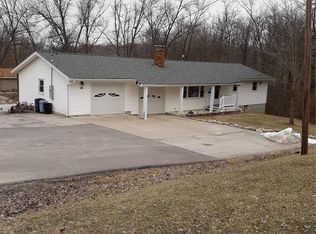 119 Golden Acres Dr, Bowling Green, MO 63334