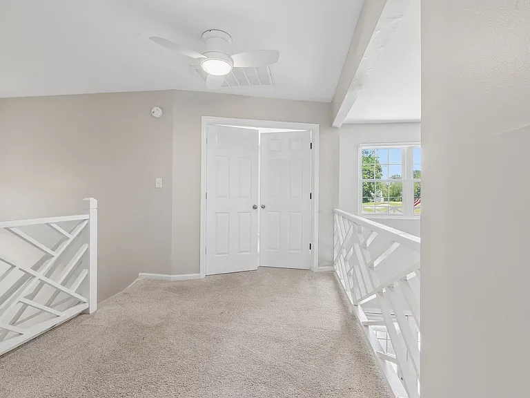 812 E Willow Point Pl — Photo 36