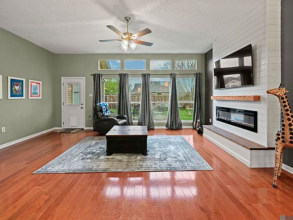 5th image of 13473 S Fairview Ave