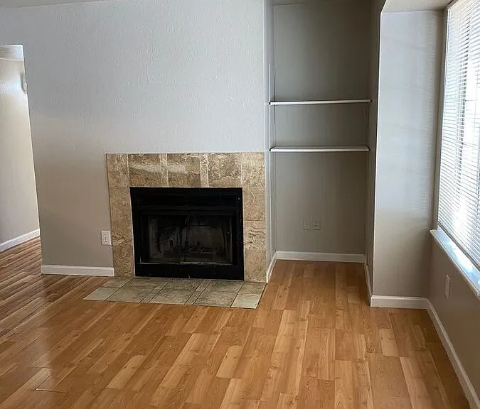 851 S Uravan Ct #B — Photo 2
