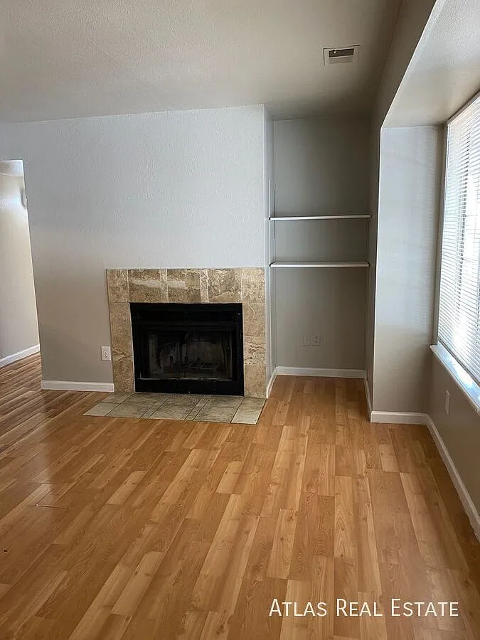 Building Photo - 851 S Uravan Ct #B