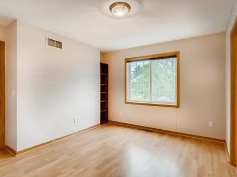 640 Knights Bridge Rd #640 — Photo 13