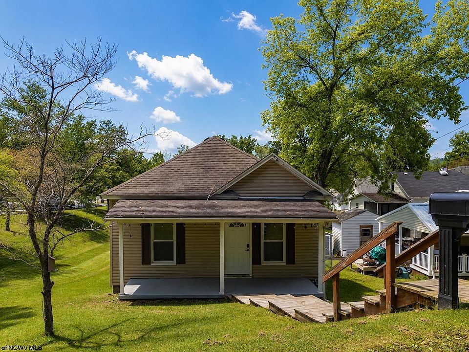 1st image of 188 Parkway Dr