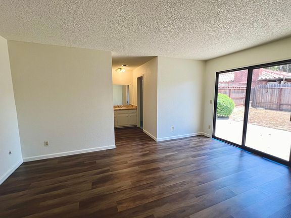 2nd image of 264 Munroe St
