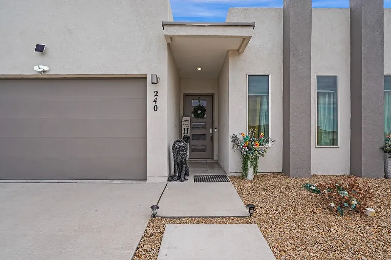 4 bed, 1742 sqft, $2,100 — Photo 4