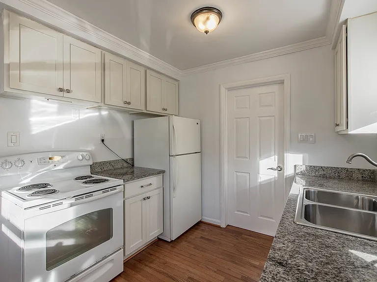 22705 Raymond St — Photo 22