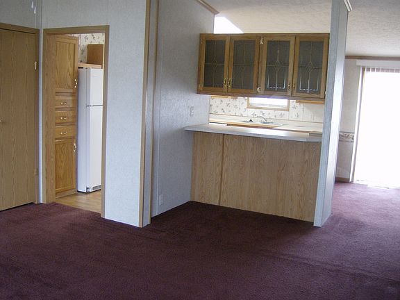 5th image of 9533 Earl Dr