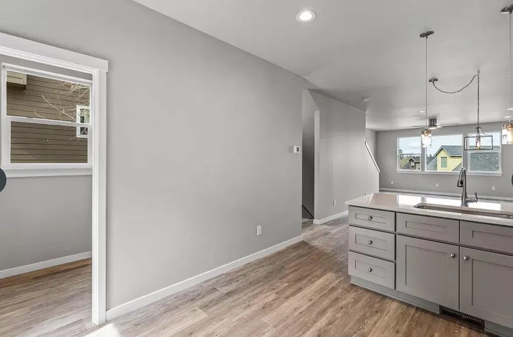 3 bed, 2.5 bath, 1610 sqft, $2,575 — Photo 3