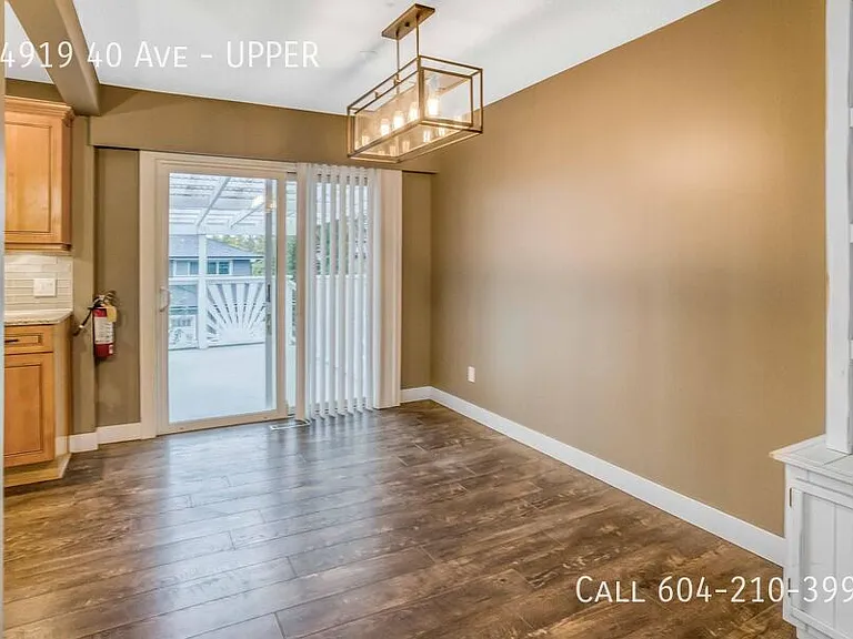 24919 40th Ave #UPPER — Photo 1